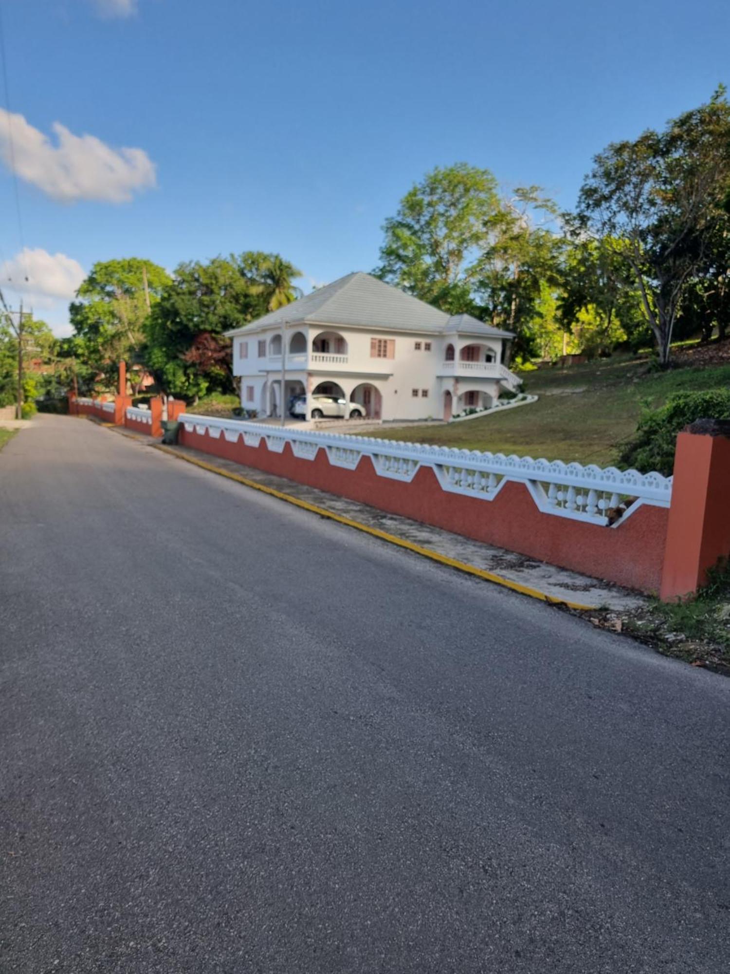 Shaw Park Gem Apt 12D Ocho Rios Exterior foto